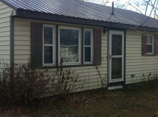 24 Falvey St, Bangor, ME 04401