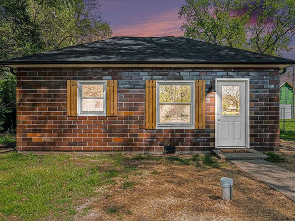 202 N Erie St, Osceola, IN 46561