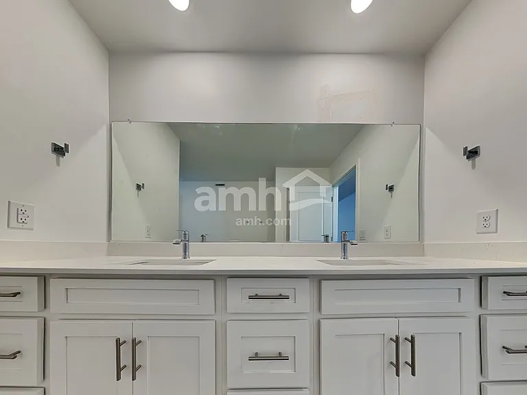 7426 S Keller Ln — Photo 11