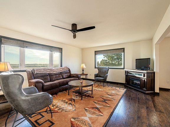 2nd image of 82 Airport Rd