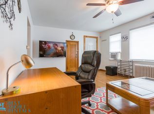 22 E Benton Ave #22, Naperville, IL 60540