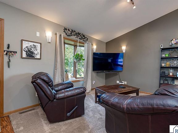 3rd image of 1114 Engesser Ln