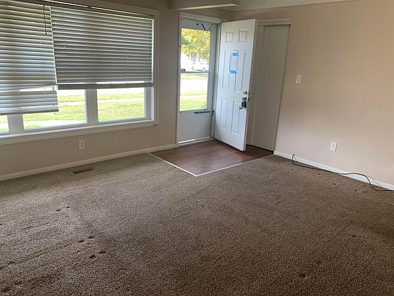 4th image of 16790 Bell Ave