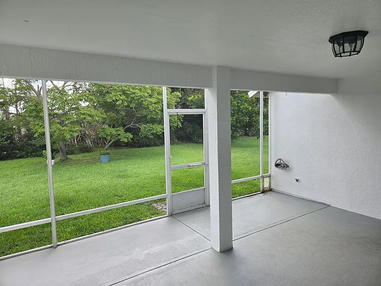 292 Carmel Dr — Photo 25