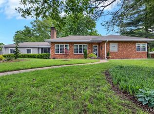 86 Flamingo Dr, Saint Louis, MO 63123