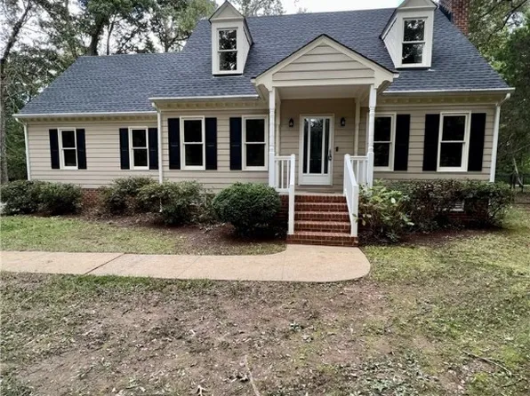 2716 Pine Ridge Ln, Powhatan, VA 23139
