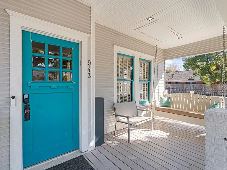 943 Pecore St — Photo 10