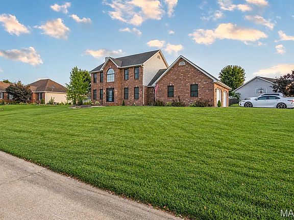 2nd image of 5220 Foxglove Ln