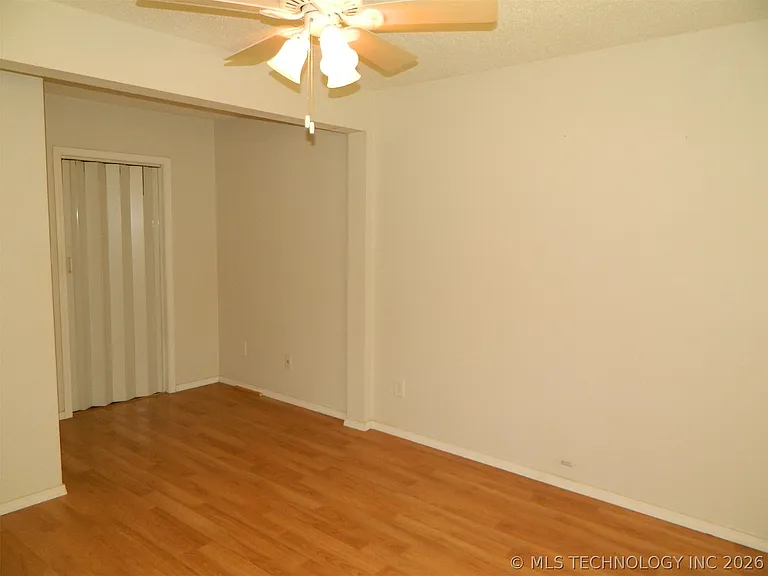 1306 W Exchange St — Photo 8