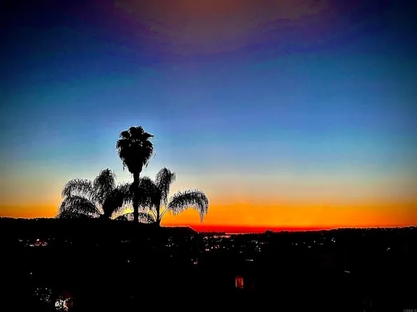 2327 Caringa Way Unit 3, Carlsbad, CA 92009