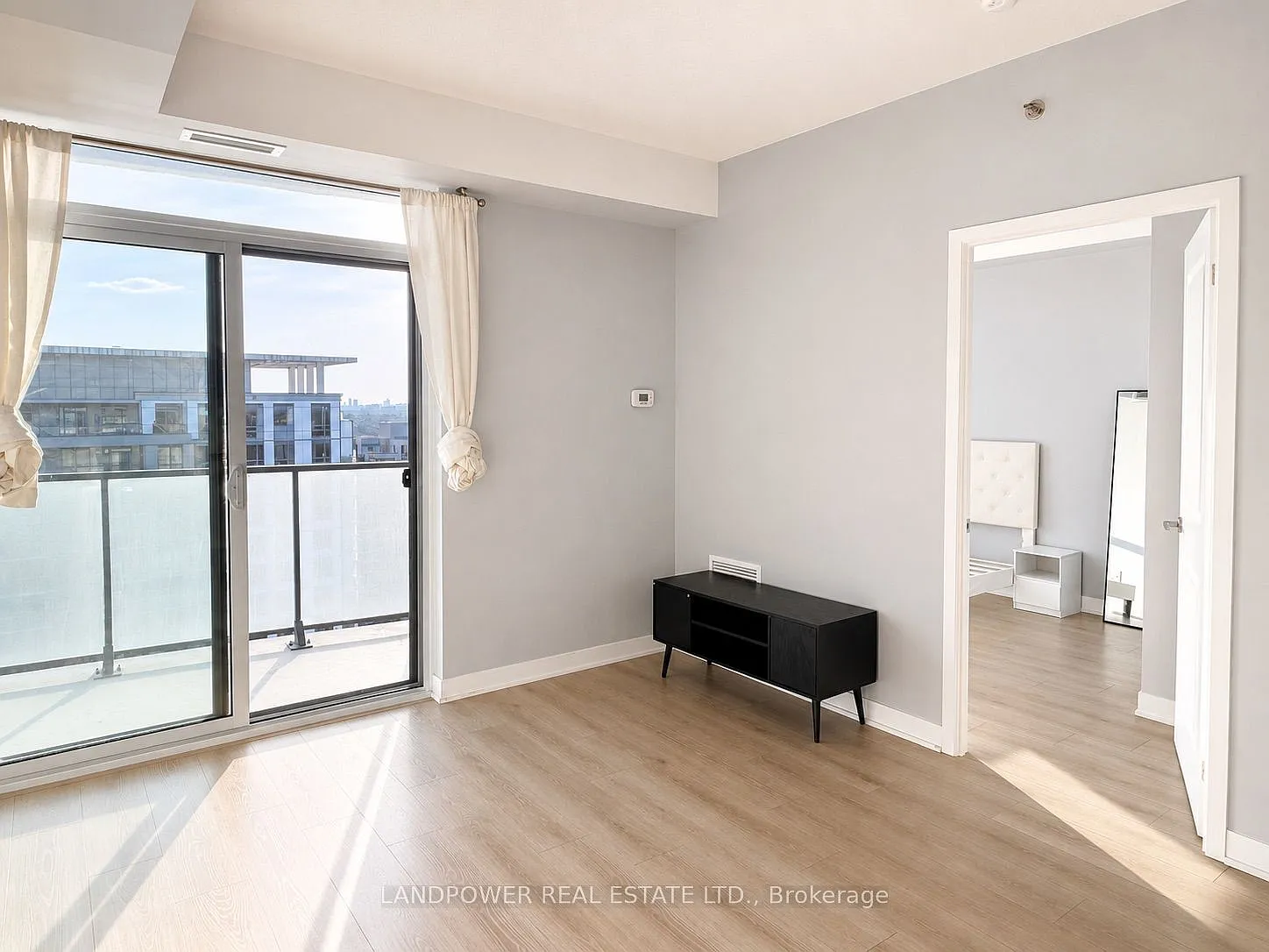 Joy Condos — Photo 2