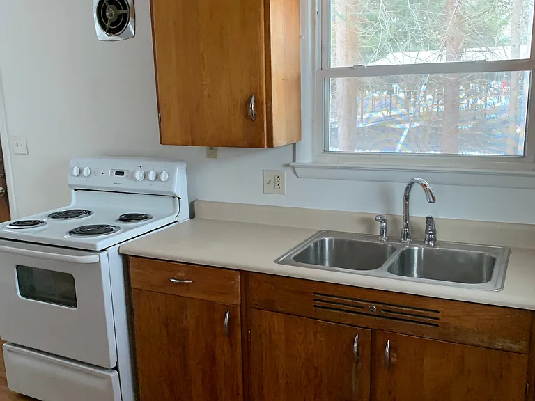 720 N Main St #2 — Photo 3