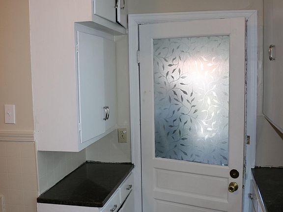 3rd image of 102 W Tompkins St APT B
