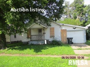 807 S 13th St, Pekin, IL 61554