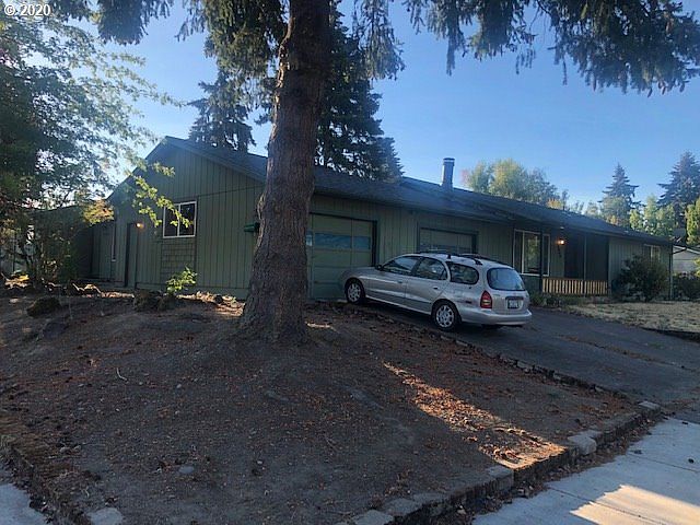 2nd image of 3410 Saint St
