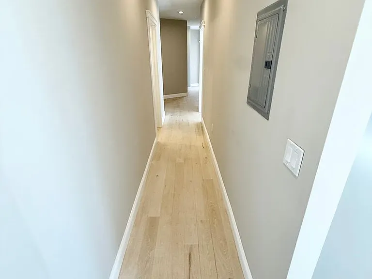 2 Beach Rd — Photo 9