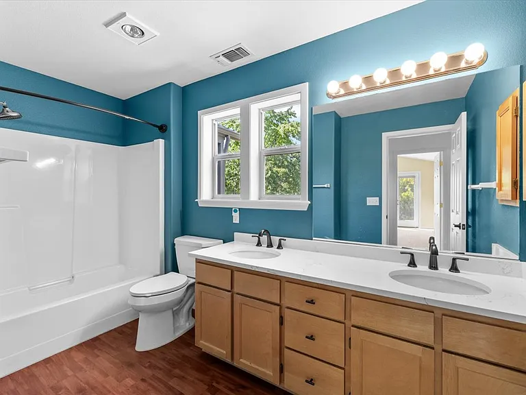 235 Jackson Creek Dr — Photo 19