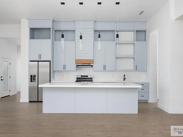 6297 Polanco Dr — Photo 3