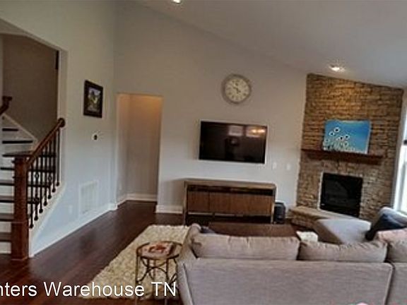 4th image of 2136 English Garden Way