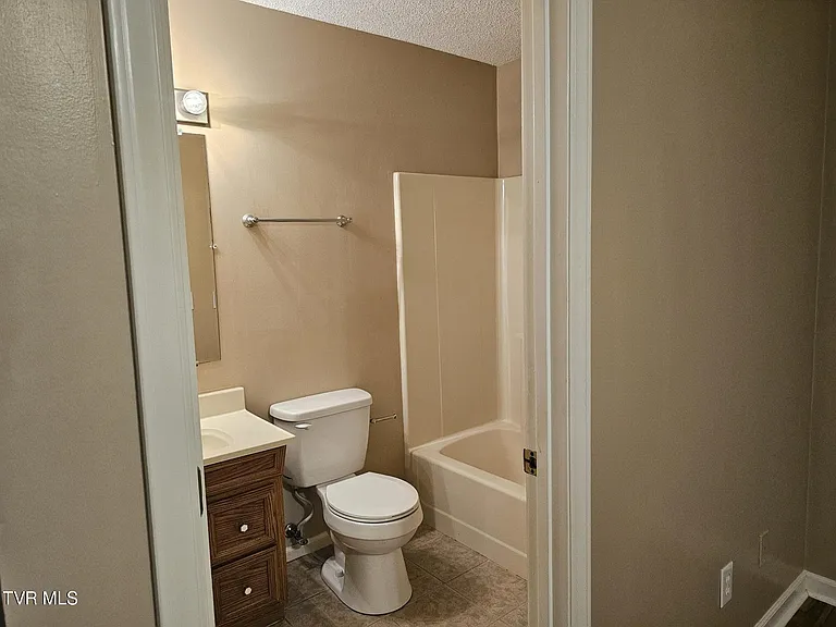 56 Tulip Grove Cir #1 — Photo 16