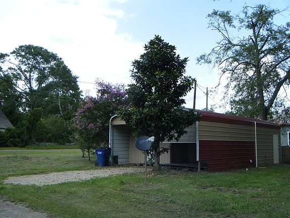 4th image of 102 S Vallie Ave