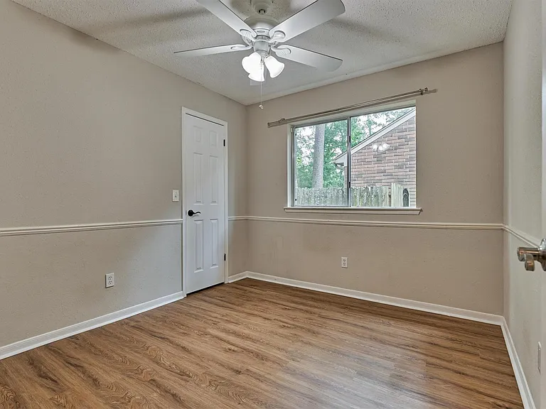 30 Cottage Grove Pl — Photo 32