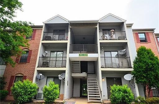 3rd image of 63 Canterbury Ct #2063