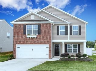 2402 Dewey Creek Ln, Charlotte, NC 28216