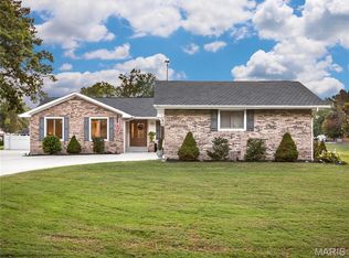 513 Coventry Rd, Troy, IL 62294