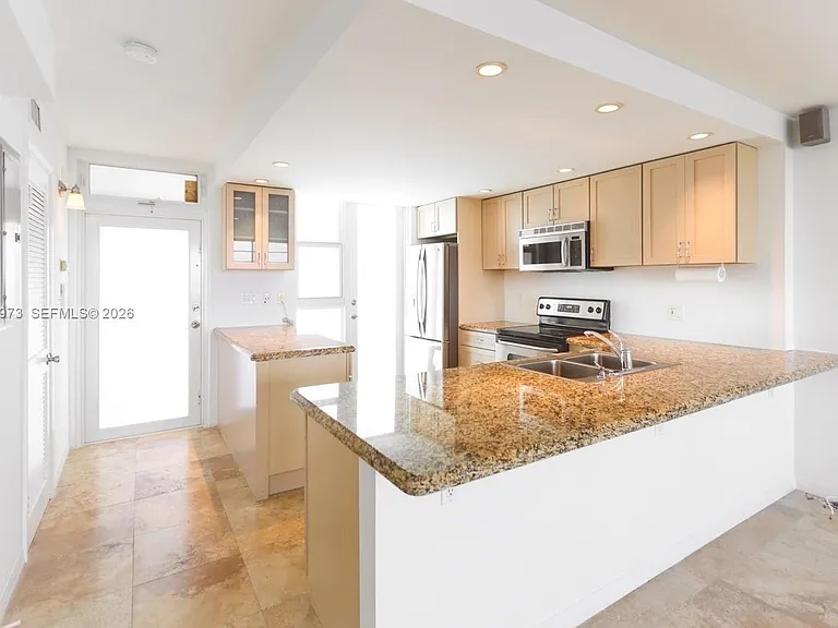 1670 Lincoln Ct #7D — Photo 8