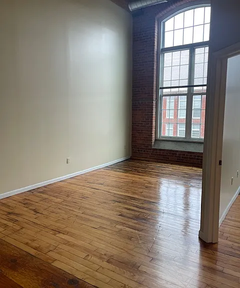 Victoria Riverside Townhouse Lofts — Photo 53