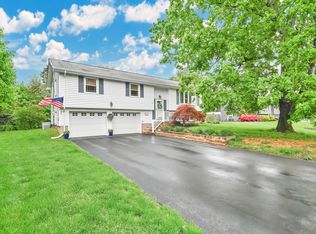 79 Harvest Ln, East Hartford, CT 06118
