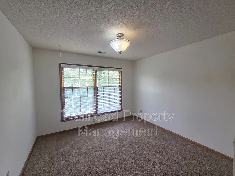 14002 Goodman St — Photo 27