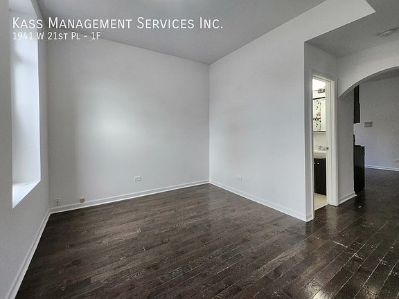 5th image of 1941 W 21st Pl #1F