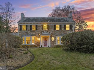 9520 W Stanhope Rd, Kensington, MD 20895