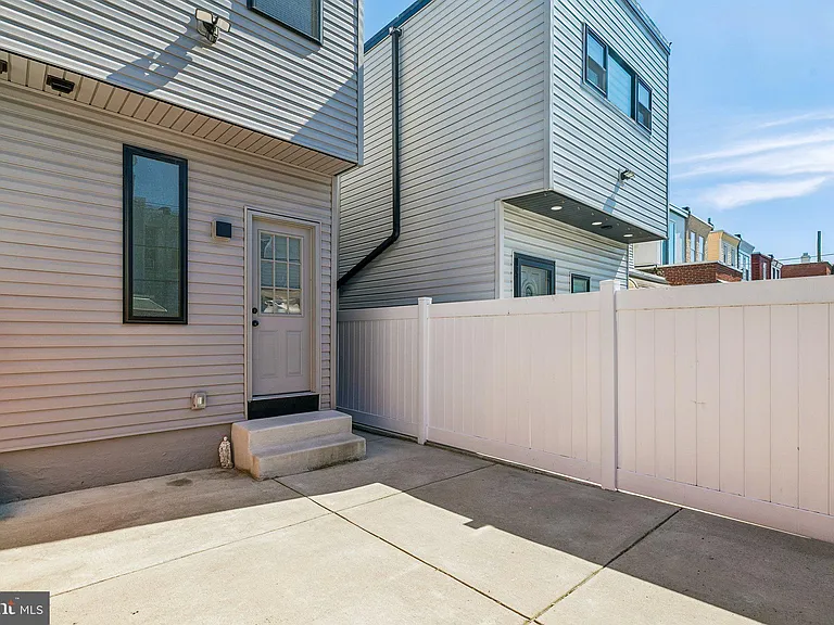 3156 Almond St — Photo 49