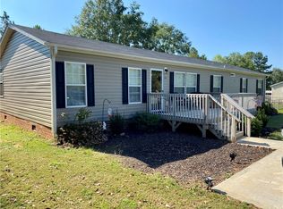 108 Twin Oaks Ct, Iva, SC 29655