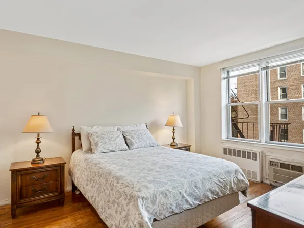 68-20 Selfridge Street image 9 of 15