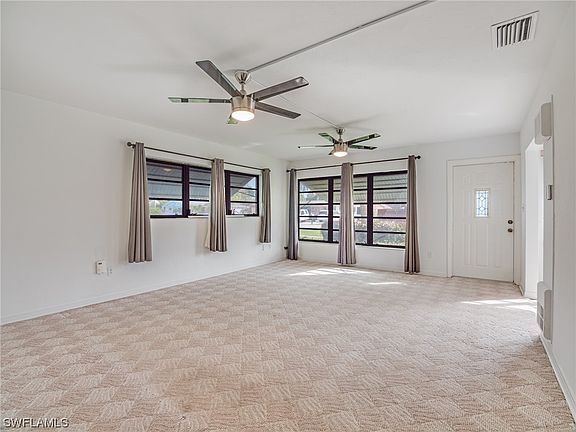 3rd image of 1533 Maravilla Ave