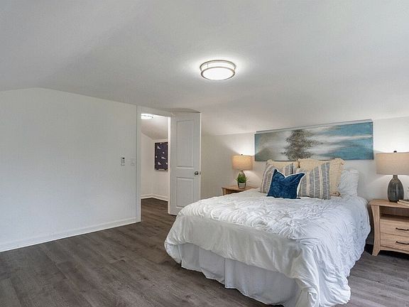 2nd image of 14244 29th Ave S Room 1
