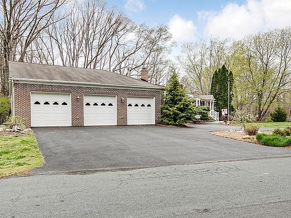 2nd image of 10771 Tip Hill Ct