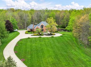 885 McKee Trl, Hinckley, OH 44233