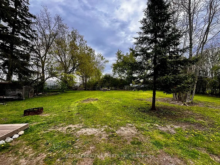 2798 Dingman Dr — Photo 23
