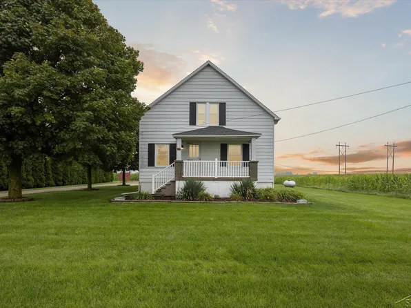 201 E Nebobish Rd, Essexville, MI 48732