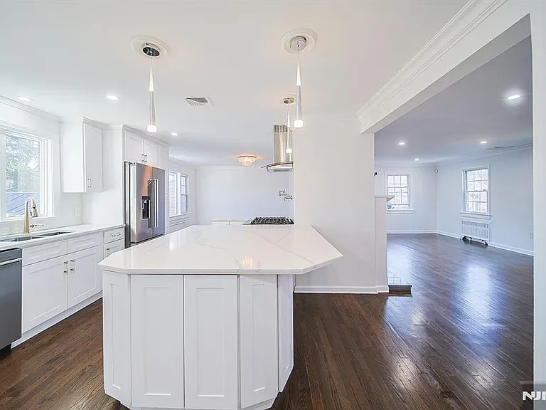 18 Lakeview Ave #181 — Photo 10