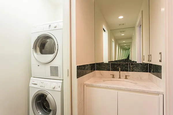 Rented by SERHANT. | media 11