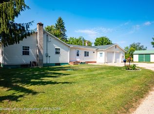 14216 Us Highway 223, Manitou Beach, MI 49253