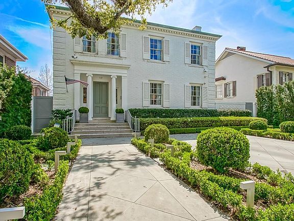 3rd image of 17 Versailles Blvd