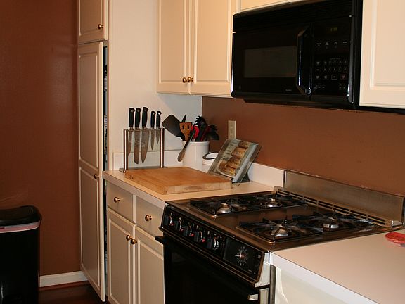 5th image of 10024 Vanderbilt Cir APT 7
