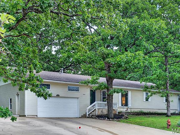 2nd image of 1041 Ha Ha Tonka Rd